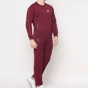 ชุดออกกำลังกายของผู้ชายผ้าคอตตอน100% ระบายอากาศได้ใส่สบายน้ำหนักเบาเป็นมิตรกับสิ่งแวดล้อมฤดูหนาวกำหนดเอง - Product Image 5