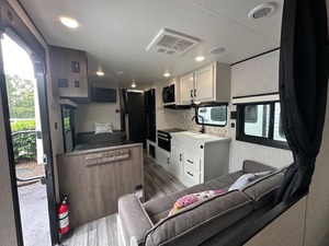 Used 2024 J-a-y-c-o Jay Flight 264BH ready to sell - Product Image 3