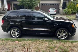 JEEP GRAND CHEROKEE SRT8 2008 USADO, Volante a la Izquierda/Derecha - Product Image 3