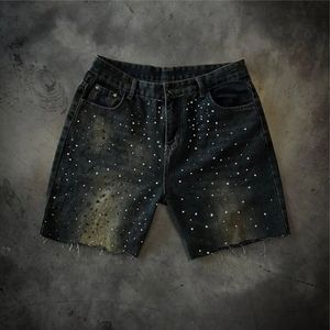 กางเกงขาสั้นผู้ชายสไตล์สตรีททรงหลวมแบบวินเทจซีดจางมีรอยขาดและพลอยเทียม - Product Image 2