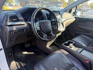 Precio bajo, Honda Odyssey Elite 2018, auto usado en venta - Product Image 3