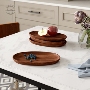 Plateau en bois de luxe moderne de forme ovale avec finition naturelle de qualité supérieure utilisé pour servir des plats et des collations et pour la décoration - Product Image 2