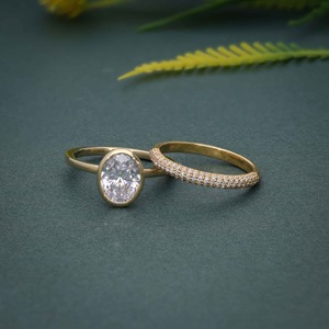 Nouvelle arrivée Bague de fiançailles solitaire sertie de diamants de laboratoire certifiés IGI VVS de forme ovale pour un ensemble de mariage en or 14 carats pour la mode - Product Image 1