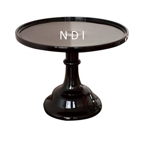 Soporte para servir pastel de cumpleaños de forma redonda de diseño hecho a mano con acabado antiguo negro brillante para celebración de fiesta - Product Image 1