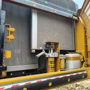 Excavatrice sur chenilles Caterpillar 336D2 d'occasion, composants principaux du réservoir sous pression Cummins, capacité de la cuillère de 1,88 m, poids opérationnel de 34 tonnes - Product Image 3