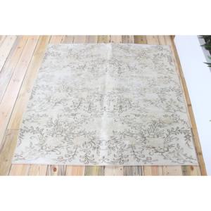 Tapis vintage 4,4x4,7 pieds, tapis d'inspiration turque, tapis floral marron beige - Product Image 3