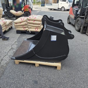 Godet de nivellement à 3 broches optimisé pour les performances avec lame Hardox 500 et corps en acier haute résistance - Product Image 4