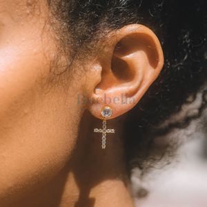 Pendientes de diamantes de lujo Venta caliente Pendientes de Cruz tachonados de Plata de Ley 925 para mujer Joyería fina - Product Image 1