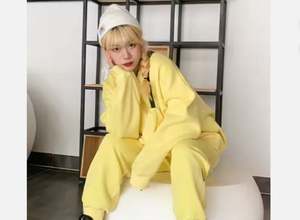 Vêtements pour femmes Ensemble de pantalons de survêtement 2 pièces avec logo personnalisé Jogging Survêtements deux pièces Ensemble de sweatshirt à capuche et col rond pour femmes - Product Image 2