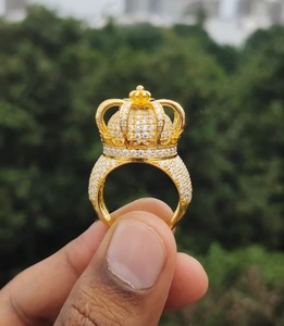 Anillos de Hip-Hop con Incrustaciones de Diamantes, Anillos de Plata de Ley S925 con Corona de Rey, Anillo de Moissanita VVS, Pasa la Prueba del Diamante - Product Image 1