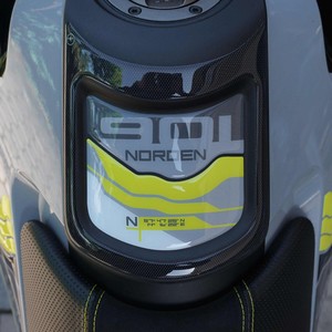 Adesivi 3D in Gel su Misura con Logo per Protezione Serbatoio Moto Husqvarna Norden 901 2024-2025 per Decorazione - Product Image 1
