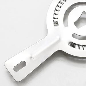 Colador de Cócteles Profesional de Acero Inoxidable, Resorte de Alta Resistencia, Vertido Suave, Diseño Compacto, Perfecto para el Hogar y Bares - Product Image 3