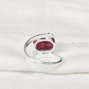 Anillo de Plata de Ley 925 con Gema de Rubí Natural en Bruto, Piedra de Nacimiento de Julio, con Engaste de Puntas Cruzadas, Joyería de Piedra Natural para Mujer - Product Image 5