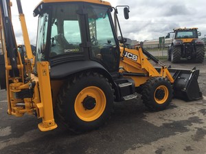 Livraison gratuite Nouveau tracteur-pelleteuse JCB 3CXeco 4WD homologué EPA CE - Product Image 4