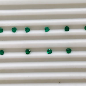 Ónice Verde Natural de 3.5 mm, Corte Corazón, Piedra Preciosa Suelta de la Mejor Calidad para la Fabricación de Joyas - Product Image 4