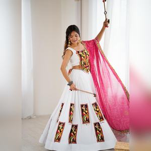 Lehenga Choli Cosido para Fiesta, Diseño Indio, Traje de Novia con Bordado Intenso, Venta al por Mayor y Económico - Product Image 3
