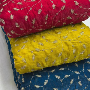 งานผ้าไหมเฟนดี้ ดีไซน์พิเศษ ตัดเย็บเป็นชุดเลเฮนกาสำหรับงานแฟนซี - Product Image 1