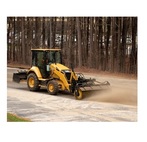 Tracteur-chargeur robuste CAT 415 IL doté d'une cabine scellée et pressurisée, d'une technologie intelligente et d'un système 4x4 - Product Image 6