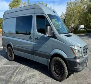 รถตู้เมอร์เซเดส-เบนซ์ สปรินเตอร์ 2500 ปี 2017 มือสอง พวงมาลัยขวา/ซ้าย เบาะหนัง เกียร์อัตโนมัติ 6 สปีด สีเข้ม - Product Image 2