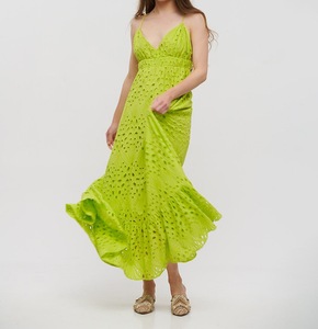 Robe longue d'été sans manches à col en V avec ouverture au dos et décoration boutonnée, couleur lime, taille unique, 100 % coton - Product Image 4