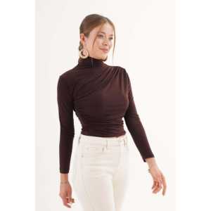 Blouse en tricot à col montant et froncée aux épaules et à la taille, style crop top, élément de mode, vente en gros - Product Image 5