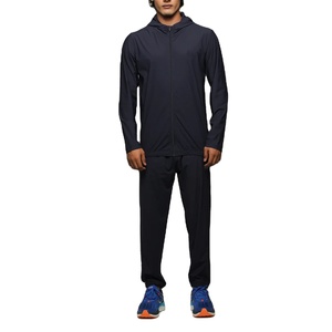 Ensemble de survêtement uni décontracté à capuche en nylon OEM Vêtements de sport unisexe deux pièces avec logo personnalisé Service - Product Image 1