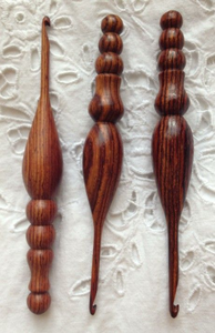 Crochet en bois fait main par les meilleurs artisans |   Aiguille à tricoter en bois lisse et poli pour l'artisanat du fil aux prix les plus bas - Product Image 2