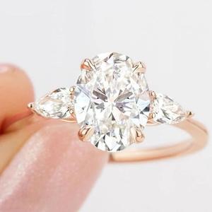 Bague en diamant cultivé en laboratoire ovale IGI Bague en diamant créée en laboratoire en or 14 carats pour mariage et bague de fiançailles ou bande - Product Image 2