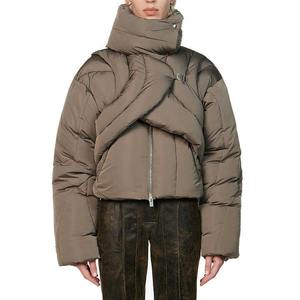 Veste matelassée d'hiver à la mode au design unique pour femmes manteau chaud isolé épaissi personnalisé OEM long et léger - Product Image 3