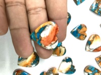 Bijoux IGI Vente en gros Prix d'usine AAA Grade 20mm Naturel Bleu Huître Turquoise Coeur Forme Cabochon Pierres Précieuses en Vrac