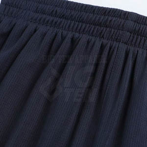 Uniforme de basket-ball en polyester 100%, tissu léger et respirant, idéal pour les mouvements rapides et les matchs intenses - Product Image 2