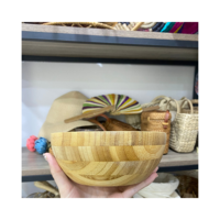 Bol en bambou fabriqué à la main à partir de bambou naturel par des artisans vietnamiens idéal pour servir des salades de fruits et des collations