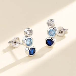 Orecchini Ombré in Argento Sterling con Cristalli Swarovski, Eleganti Gioielli in Cristallo - Product Image 2