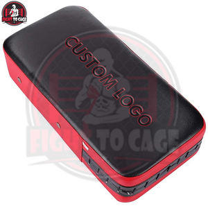 Cible de frappe de boxe en cuir souple PVC rouge et noir avec logo personnalisé, ajustable, pour entraînement d'arts martiaux - Product Image 5
