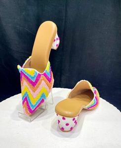 Sandalias bordadas y tejidas a mano con punta abierta de primera calidad para mujer, calzado Jutti para bodas, disponible a granel desde la India - Product Image 3