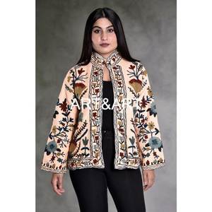 Chaqueta de TNT de tela de pato con bordado Suzani hecha a mano india, regalo de ropa de mujer para su Chaqueta corta étnica Suzani - Product Image 1