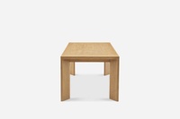 Ensemble de table à manger moderne en bois de chêne massif 6 pièces avec bancs et chaises, design durable, écologique et peu encombrant pour hôtel et usage domestique