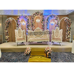 ชุดโซฟาไม้สักงานแต่งงานสไตล์โมเดิร์นสุดหรู สำหรับเวทีงานเลี้ยง  แกะสลักด้วยมือโดยดีไซเนอร์ - Product Image 1