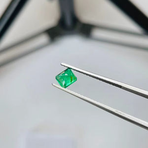 Esmeralda Natural de Zambia, Corte Esmeralda, Par de 1.18 Quilates, Buena Calidad, Lustre, Color Verde Agradable, Pulido Perfecto para Cualquier Joyería - Product Image 6