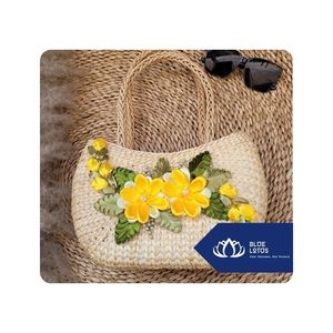 Sac en jacinthe d'eau très vendu pour transporter les articles personnels quotidiens, les courses et l'usage quotidien régulier, Vietnam - Product Image 1