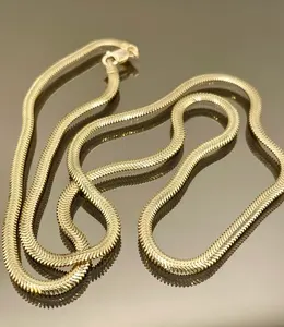 Cadena de serpiente chapada en oro auténtico sólido Collar de espiga de serpiente de oro auténtico de 14 quilates para joyería de moda unisex - Product Image 2