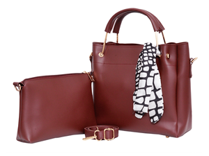 Ensemble de sacs à main en similicuir bordeaux pour femme fourre-tout structuré avec matériel doré, pochette assortie et écharpe à motifs - Product Image 4