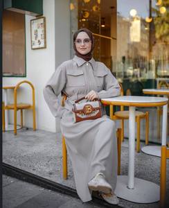 ชุดมุสลิมสตรีแบบเรียบร้อยสองชิ้น เสื้อและกางเกง ผลิตในตุรกี - Product Image 5