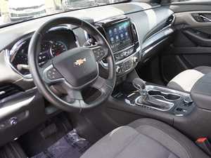 Negro Usado 2024 LT Automático R18 Light AWD Asientos de Tercera Fila Asientos de Tela Sistema de Navegación Asientos Calefactables - Product Image 4