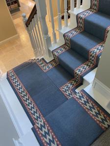 Meilleur tapis Kilim en laine/soie tissée à la main à motifs floraux modernes Chemin d'escalier Support antidérapant Dernière collection Lavable pour un usage domestique - Product Image 2