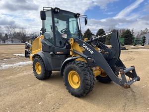 2021 Excellente offre! Diesel pour 321F Chargeur frontal Chargeuse sur pneus Moteur Kubota Eaton Cylindre hydraulique Moteur 1 an - Product Image 6