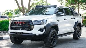 LISTO PARA ENVIAR, TO-YO-TA HI-LUX 2.8 DIÉSEL 2023, VOLANTE A LA DERECHA - Product Image 2