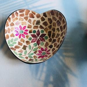 Fabrication d'usine Hawaii Noix De Coco Smoothie Bol Coeur Forme Perle Incrustation Pour Les Fêtes Ou La Restauration Pas Cher Prix De Gros - Product Image 3