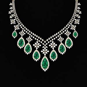 Collar de Diamantes con Corte Esmeralda Cultivados en Laboratorio de Oro de 18 Quilates, Certificado IGI, Oro Blanco/Amarillo Rosa de Lujo, Peso Bruto 75.4 Gramos, Peso Neto - Product Image 4