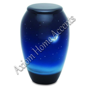 Urna de cremación de aluminio hecha a mano con grabados detallados Hermoso recuerdo conmemorativo de Axiom Home Accents - Product Image 1